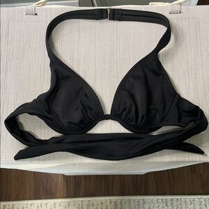 Victoria's Secret Like New Black Triangle Bikini Top With Underwire Size 34B